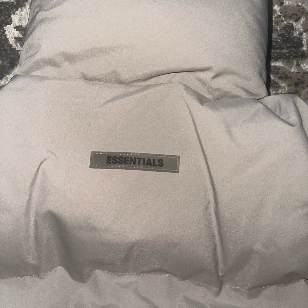 Essential puffer - Picture 8 of 10